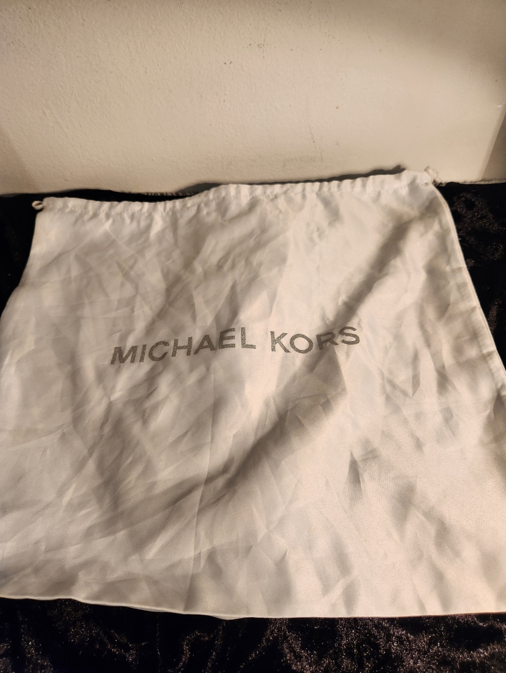 Designer Dust Bag Lot — Michael Kors, Juicy Couture, Frye, Vince Camuto - Picture 3 of 7